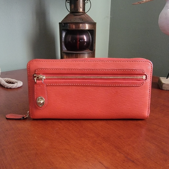 Coach Poppy Accordion Wallet In Orange Epi Leather & Patent Leather w Turnlock - Picture 1 of 12